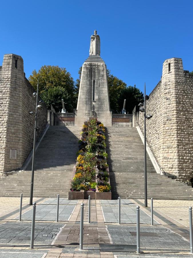 La Cour Du Prince Verdun-sur-Meuse Exterior foto